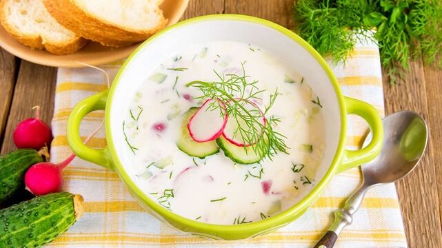 wie man Okroshka auf der Dukan-Diät kocht